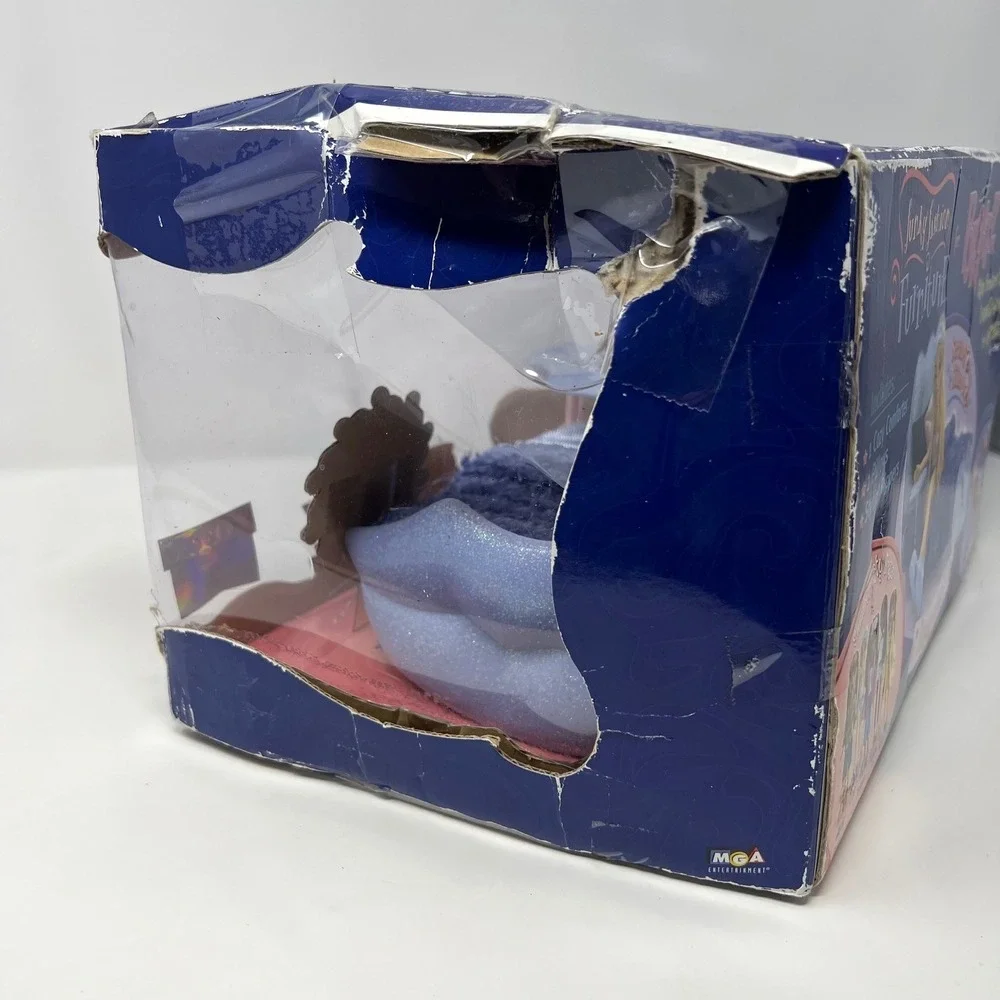 MGA Funky Fashion Furniture For Bratz Beauty Bed Vtg‎ 2002